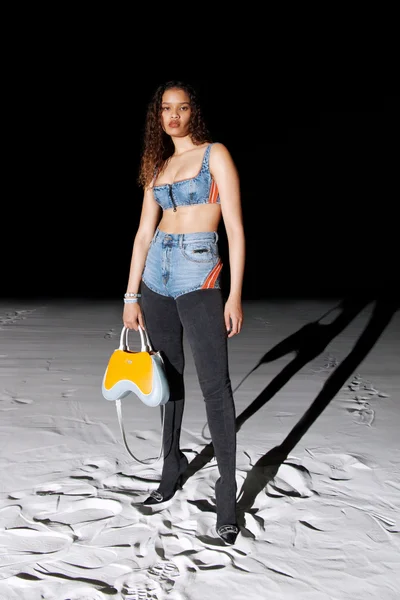 Look 25